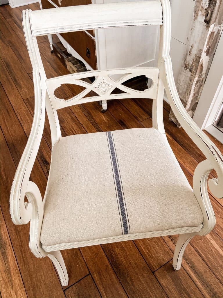 How to Recover a Chair Seat Cushion Easily with this no sew tutorial