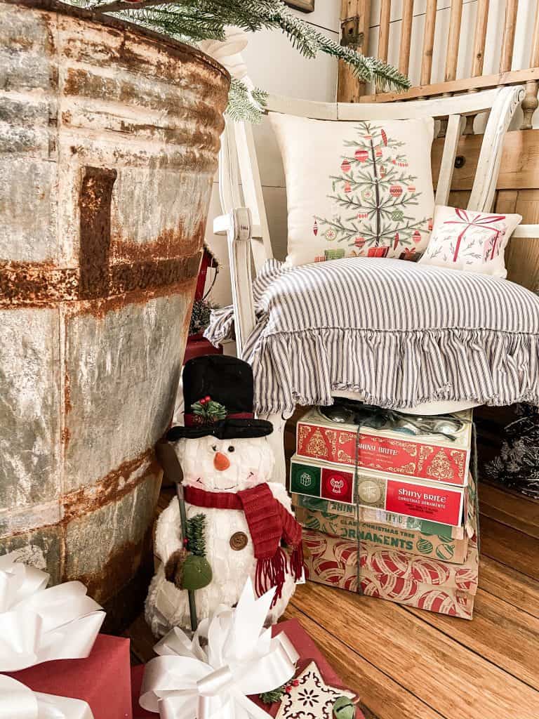 Vintage Boxes for Christmas Decorating