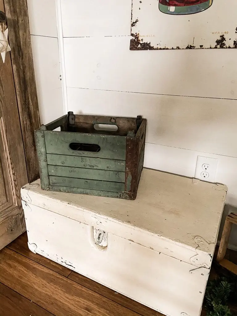 Vintage Crate and old trunk