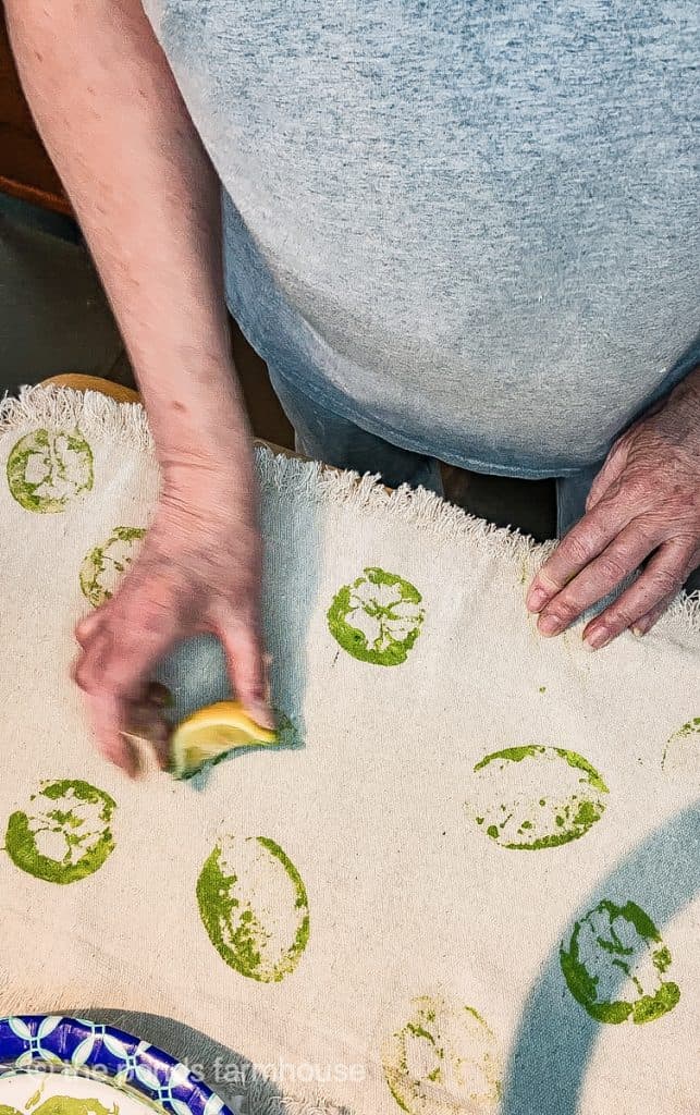 Use lemon slices to stamp fruit designs on a Cinco de Mayo Table runner made of drop cloth.