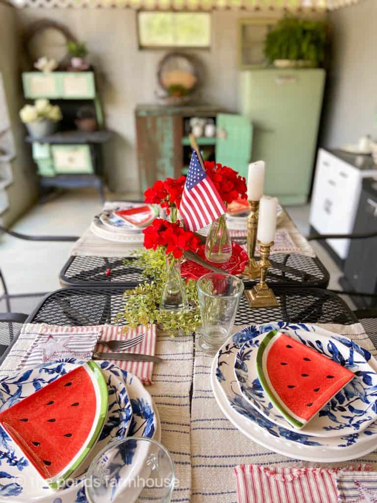 Outdoor Table Setting in outdoor Kitchen with Patriotic Table Setting &  DiY Napkins.for unique tablescape