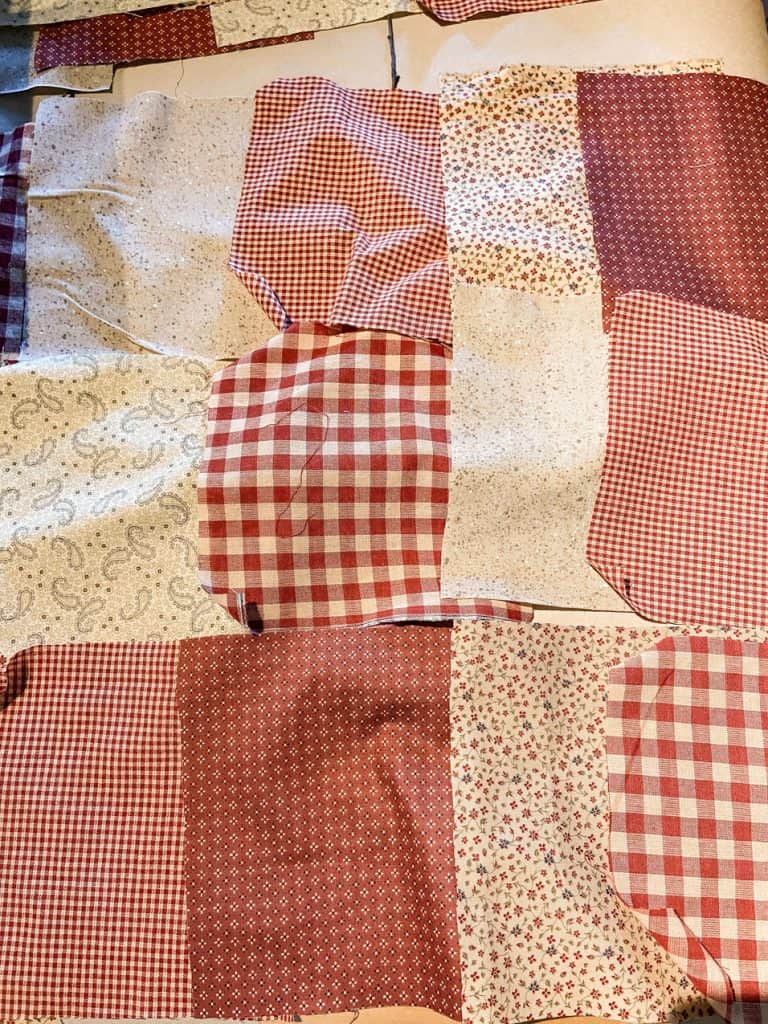 Create a pattern for the patchwork quilt tablecloth design.  
