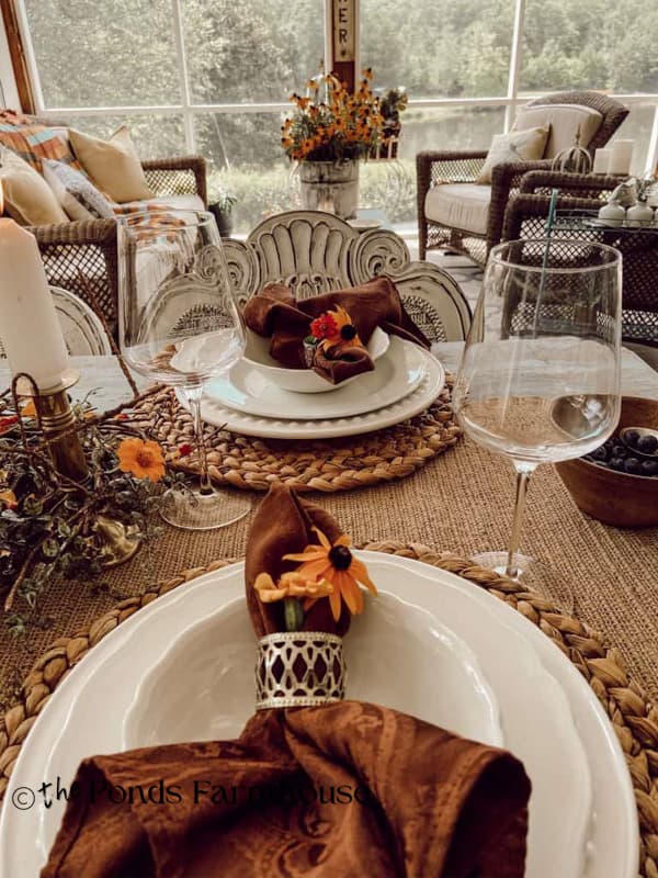 napkin ring with black eyed susan for place setting