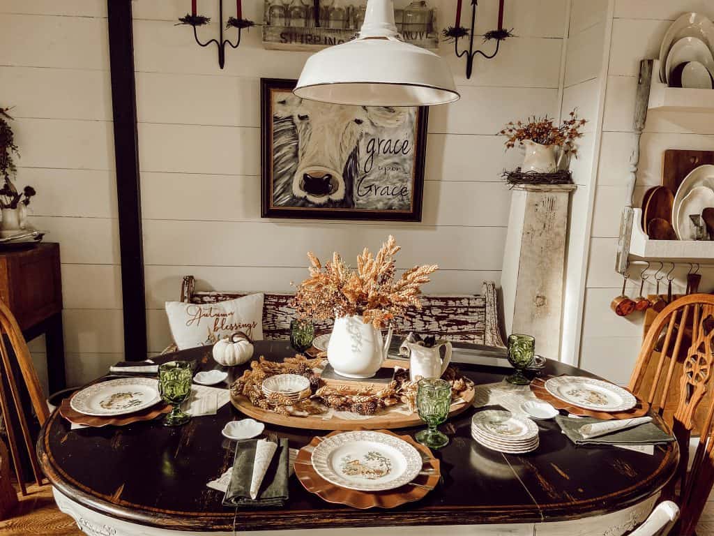 Farmhouse Inspiration Tour Blog Hop.  Autumn decorating and diy projects.   