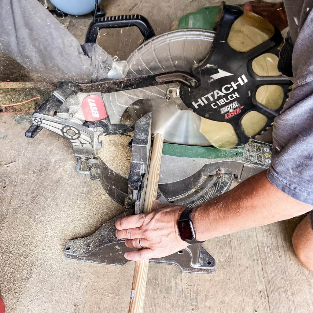 use miter saw to cut dowl rods