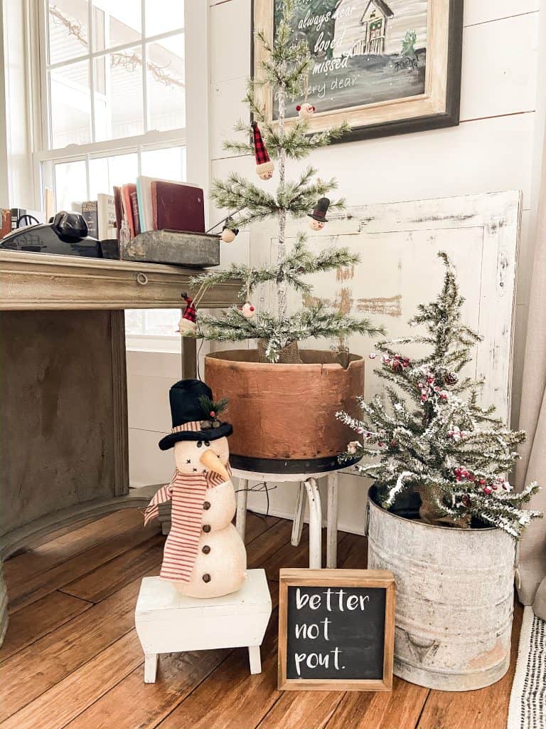 My Favorite Vintage Christmas Decorations with a Rustic Farmhouse Style