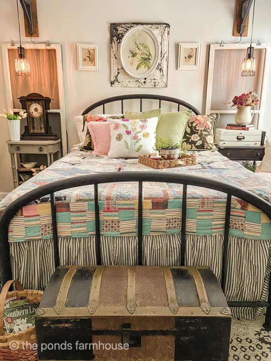 Vintage and Antique ideas for a Guest Bedroom Summer Makeover.