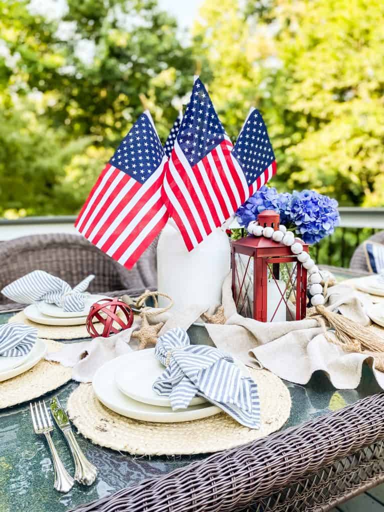 Simply 2 mom's patriotic tablescape.