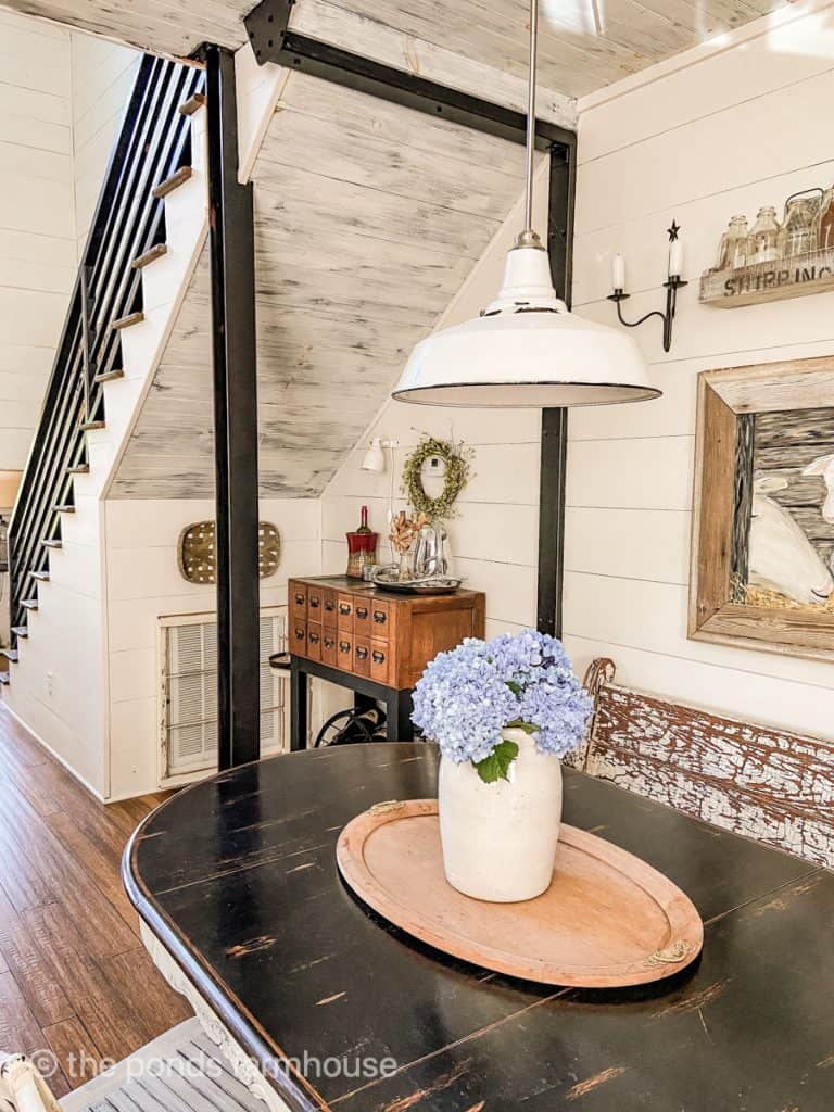 How to White Wash Pine Wood for a reclaimed kitchen ceiling appearance in dining room with chippy church pew