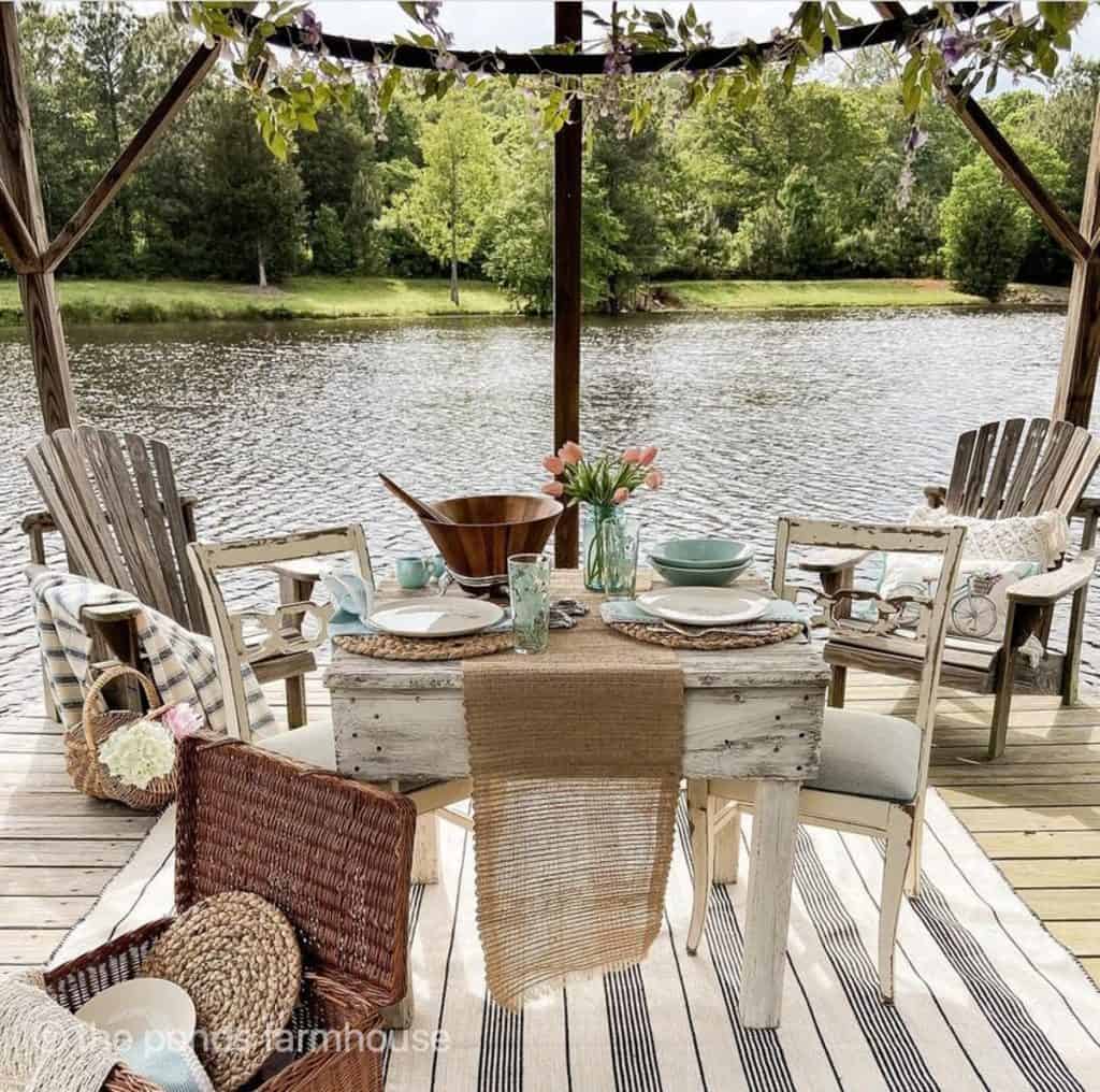 https://www.thepondsfarmhouse.com/wp-content/uploads/2021/06/outdoor-rugs-1-1024x1016.jpg