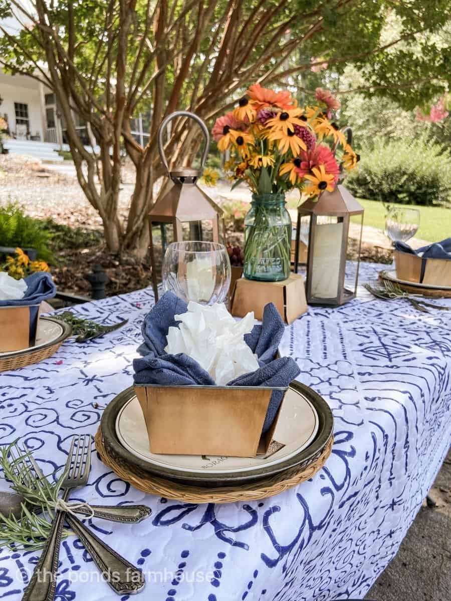 5 Inspired Picnic Table Setting Ideas