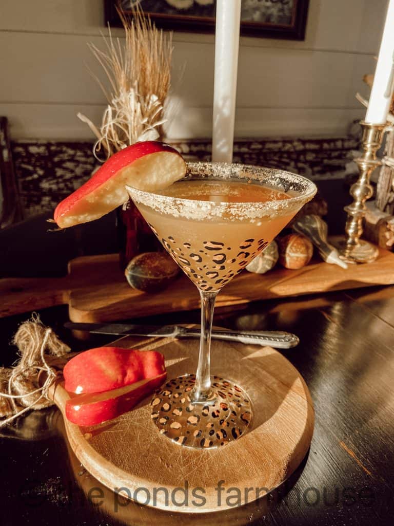 Caramel Apple Cider Martini recipe - perfect cocktail for Thanksgiving Dinner