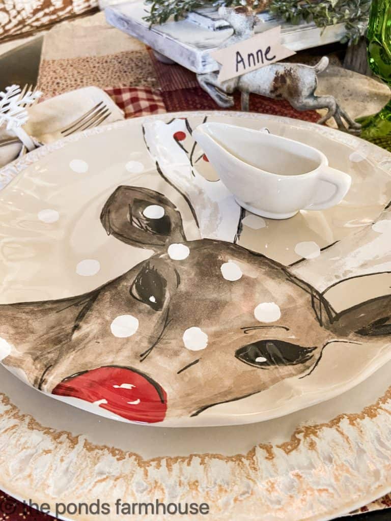 Creative Christmas Table Setting with Reindeers from Casafina