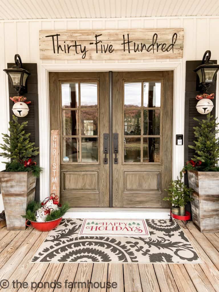 Farmhouse Outdoor and Front Porch Christmas Decorations.