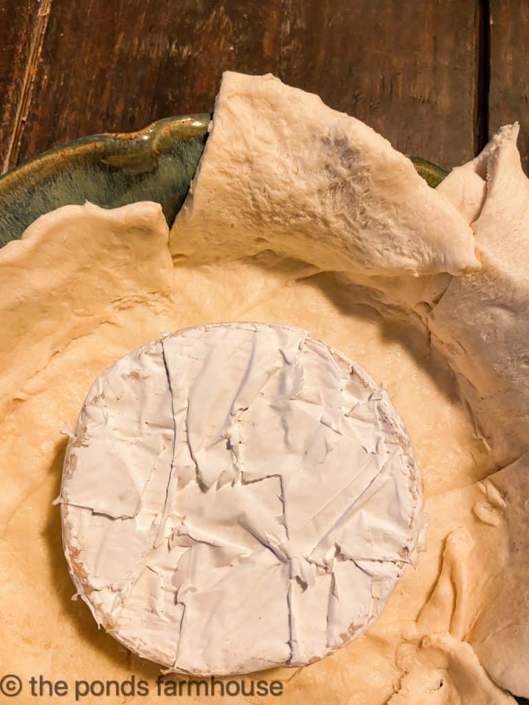 Crust for baked brie.
