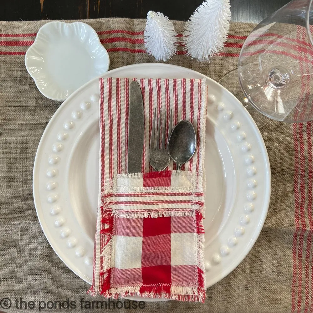 DIY Cutlery Pocket Christmas Napkins for the holidays.