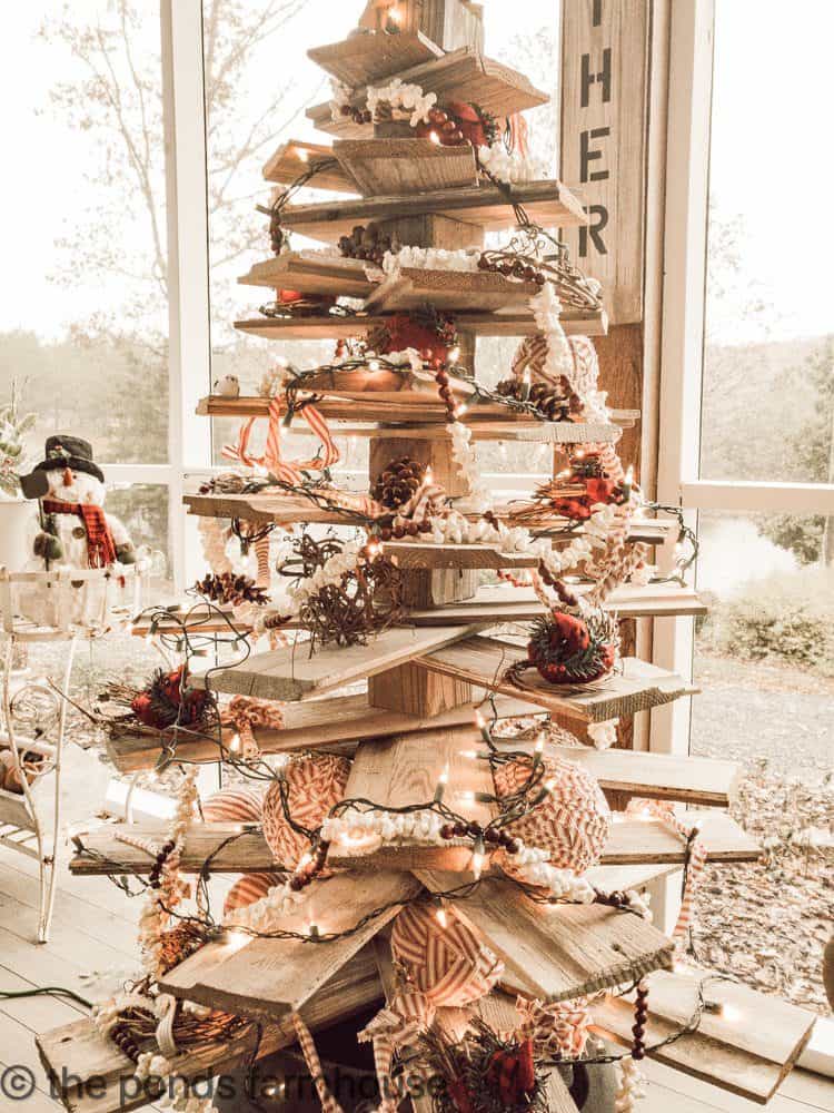 Reclaimed wood makes a great sustainable and eco friendly Christmas Tree project