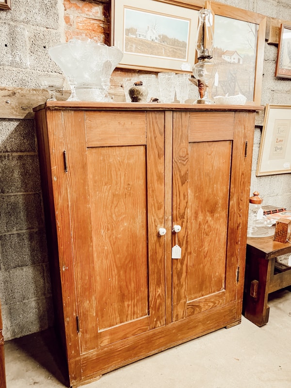 Old solid pine pieces are on trend and are always something to look for in thrift stores.