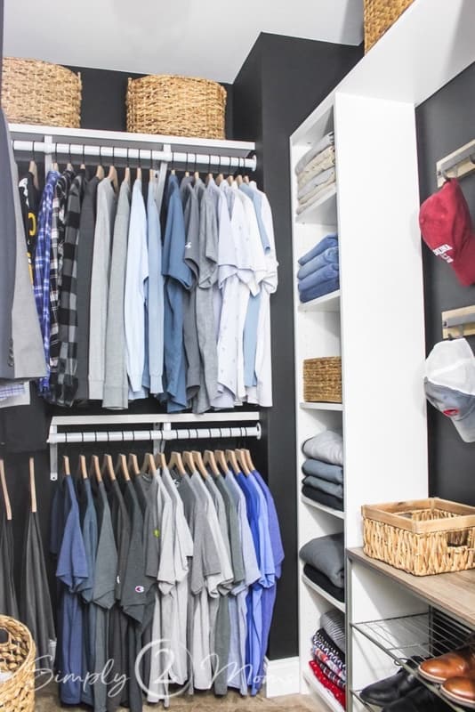 Small Closet Must Have Organizing tips and idea for space saving in a small space.