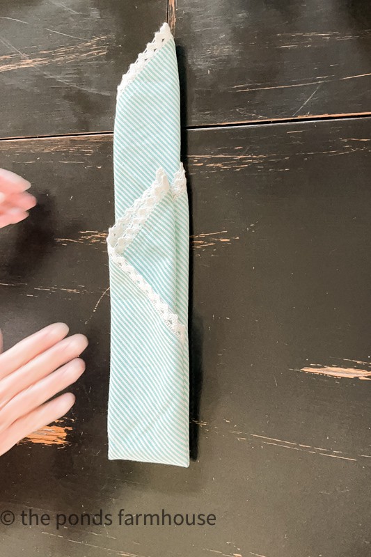 Bow Tie Napkin Fold Creative Tablescape ideas