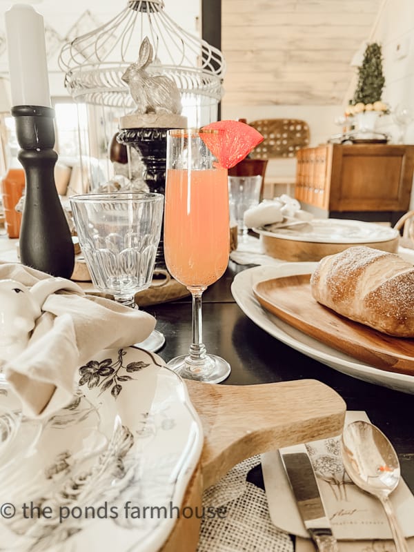 Champagne Mimosas for Easter Brunch on Easter Tablescape