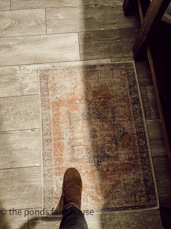 https://www.thepondsfarmhouse.com/wp-content/uploads/2022/03/Non-slip-rug-1.jpg