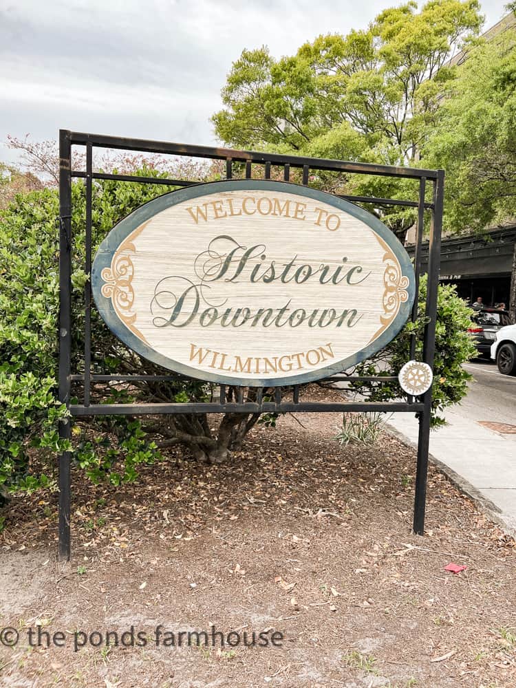 Welcome sign to downtown Wilmington NC.