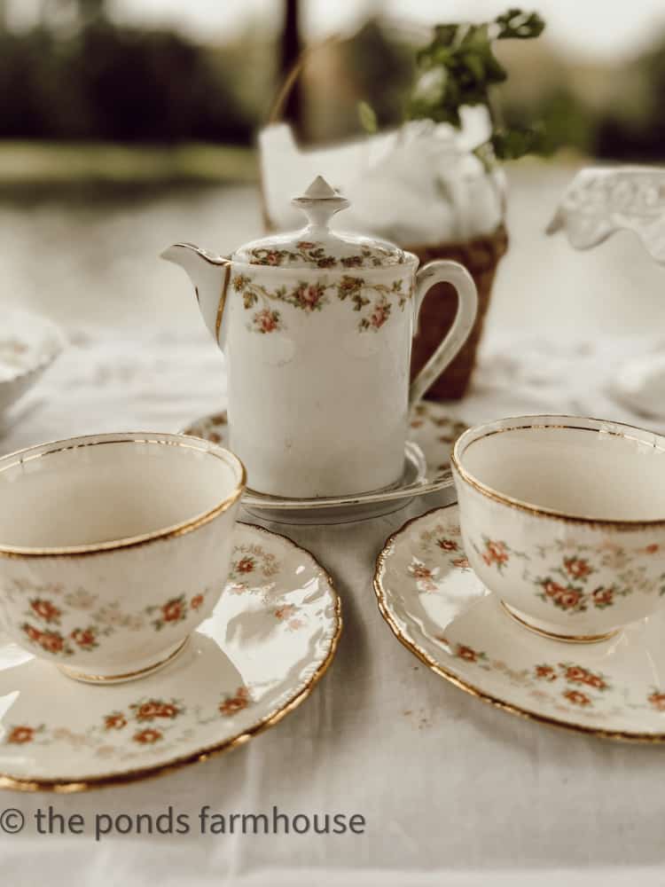 Vintage Tea Pot and Tea Cups