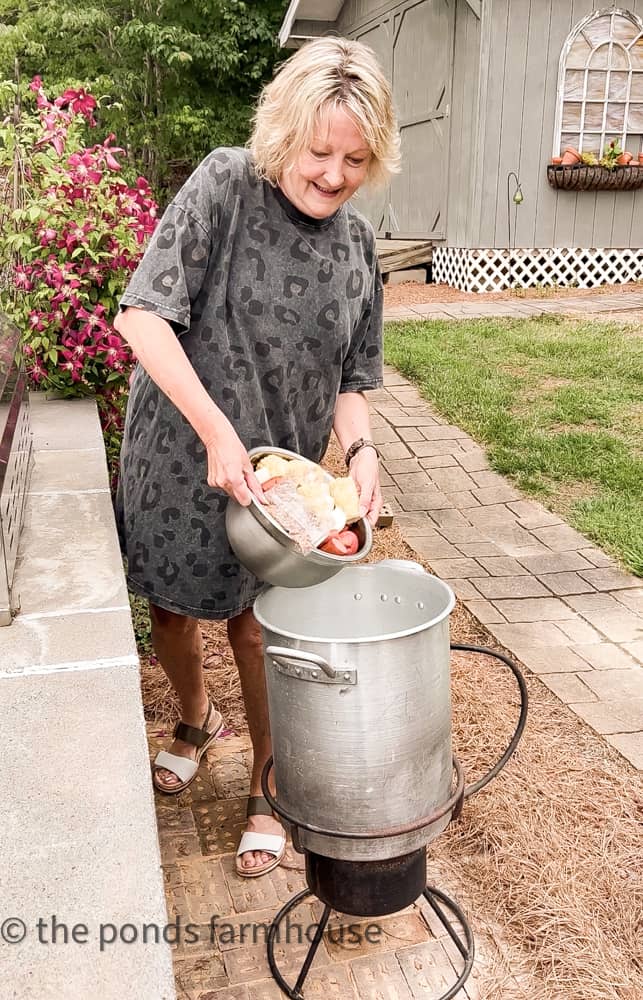 Stock Pot for cooking low country boil, propane burner uses, pot for frogmore stew