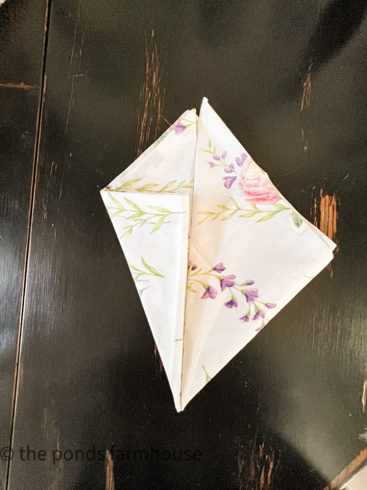 Easy Instructions on How To Fold A Napkin for a
