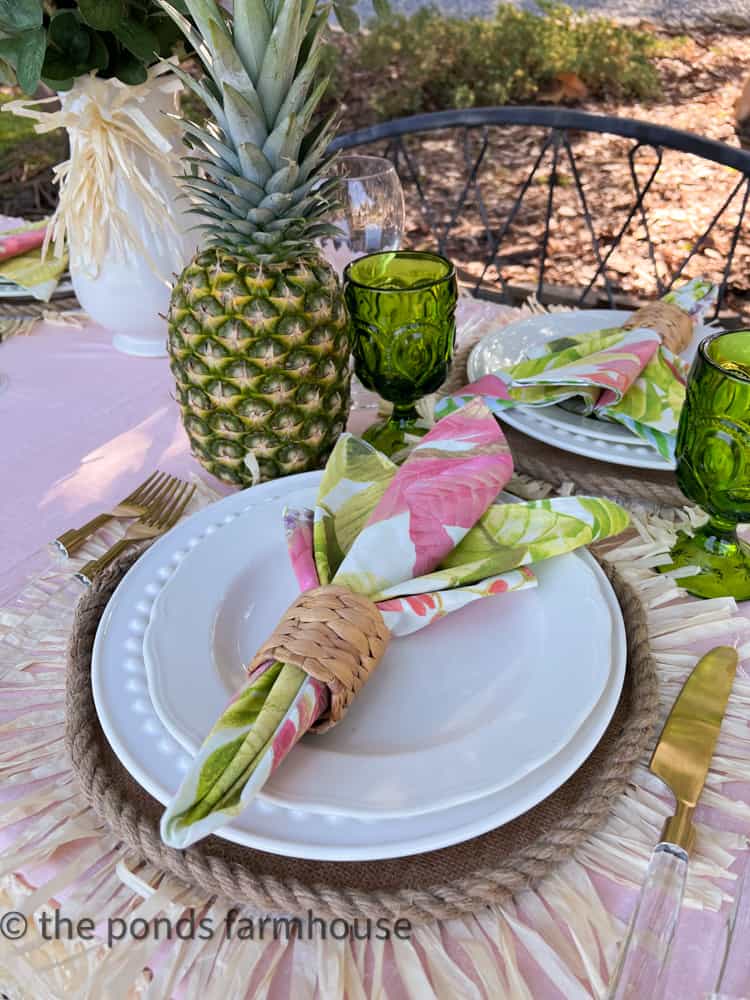 5 Luau Party Table Decor Ideas To Wow Your Guests