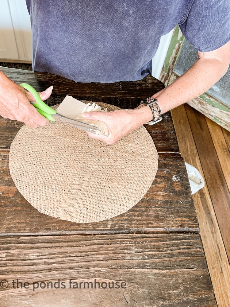 Cut raffia into 2 inch pieces for tropical placemats