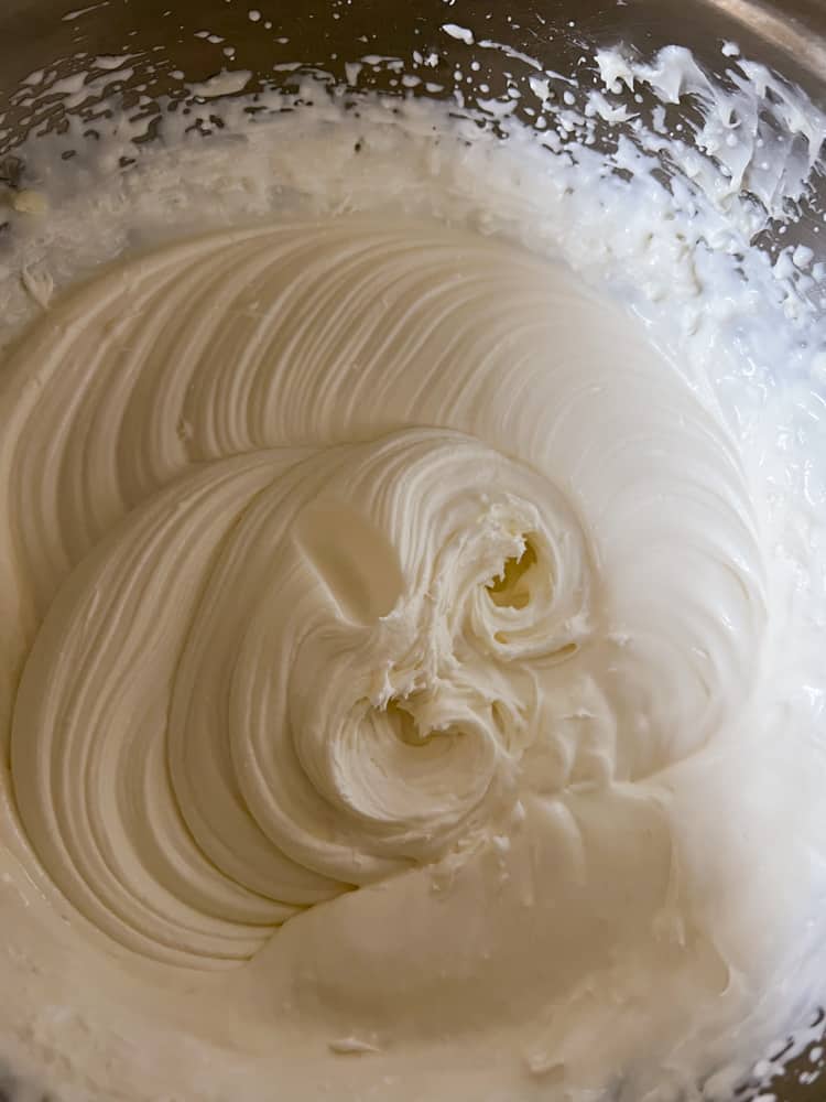 Whip filling and topping made from cream cheese, powdered sugar and whipping cream until stiff.