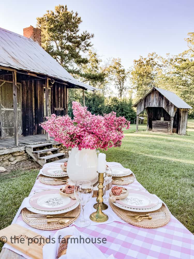 Supper Club table with crepe myrtle bloom centerpiece. 