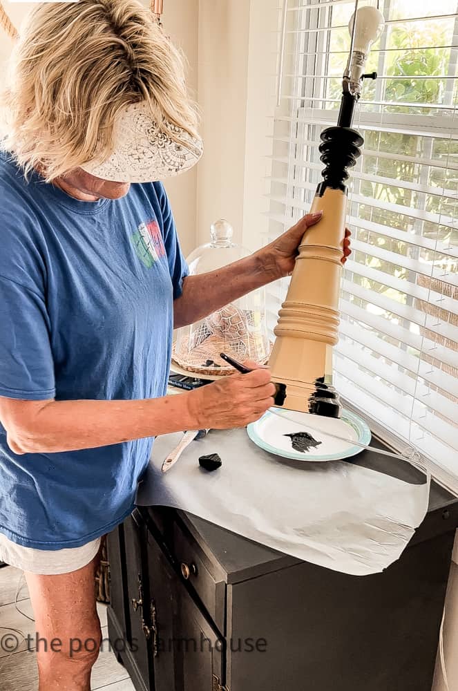 Transforming a lamp into an up to date coastal inspired makeover. Repurposed decor, budget friendly makeover