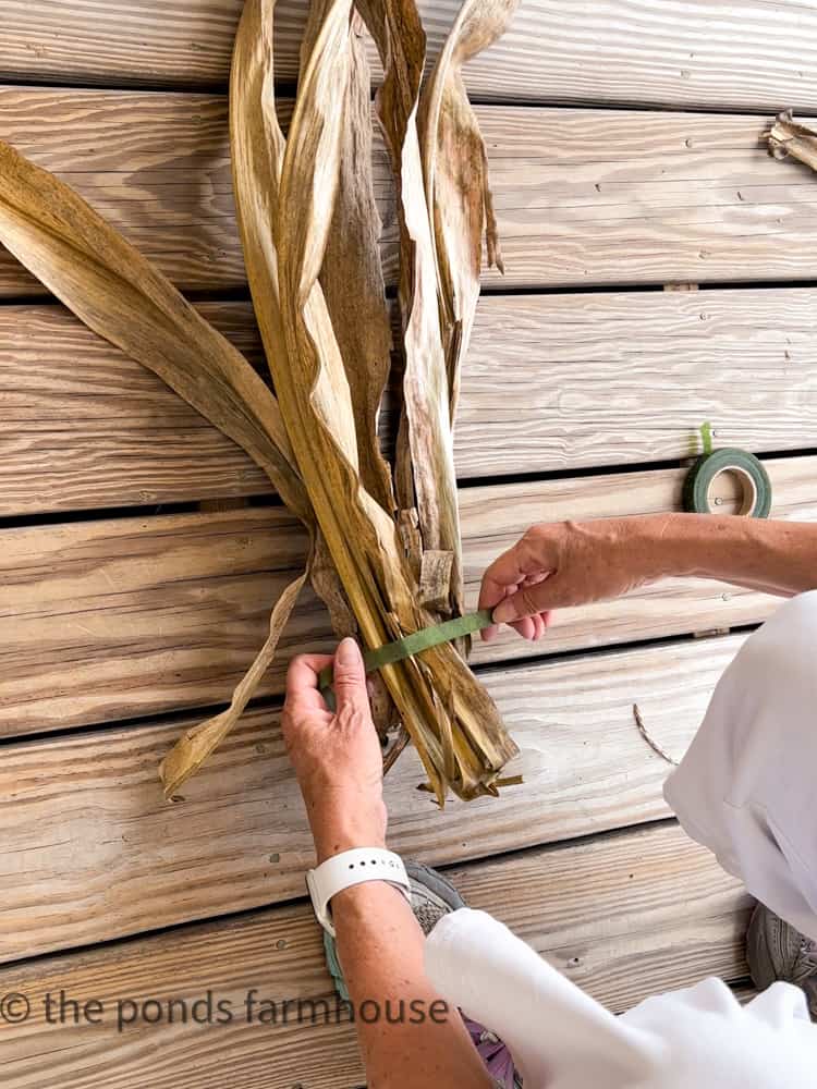 Corn Stalks Decor for cottage fall decor and front porch decorating for autumn.