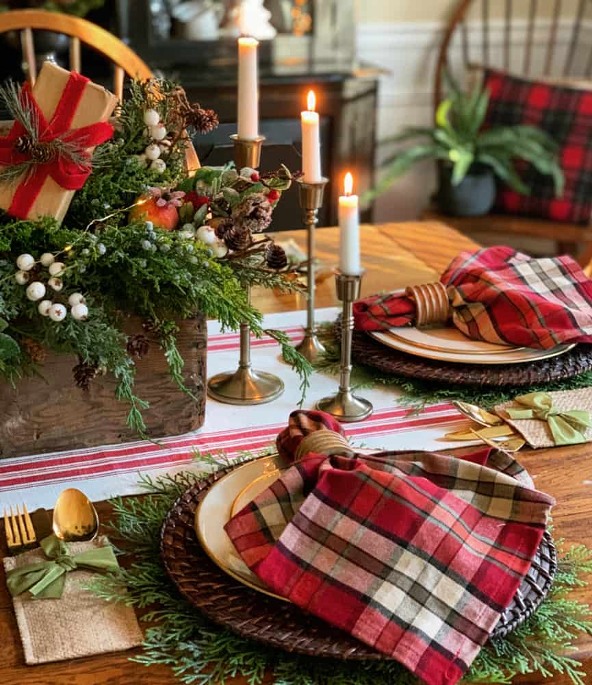 Traditional Rustic Christmas Table Setting Tips and Ideas