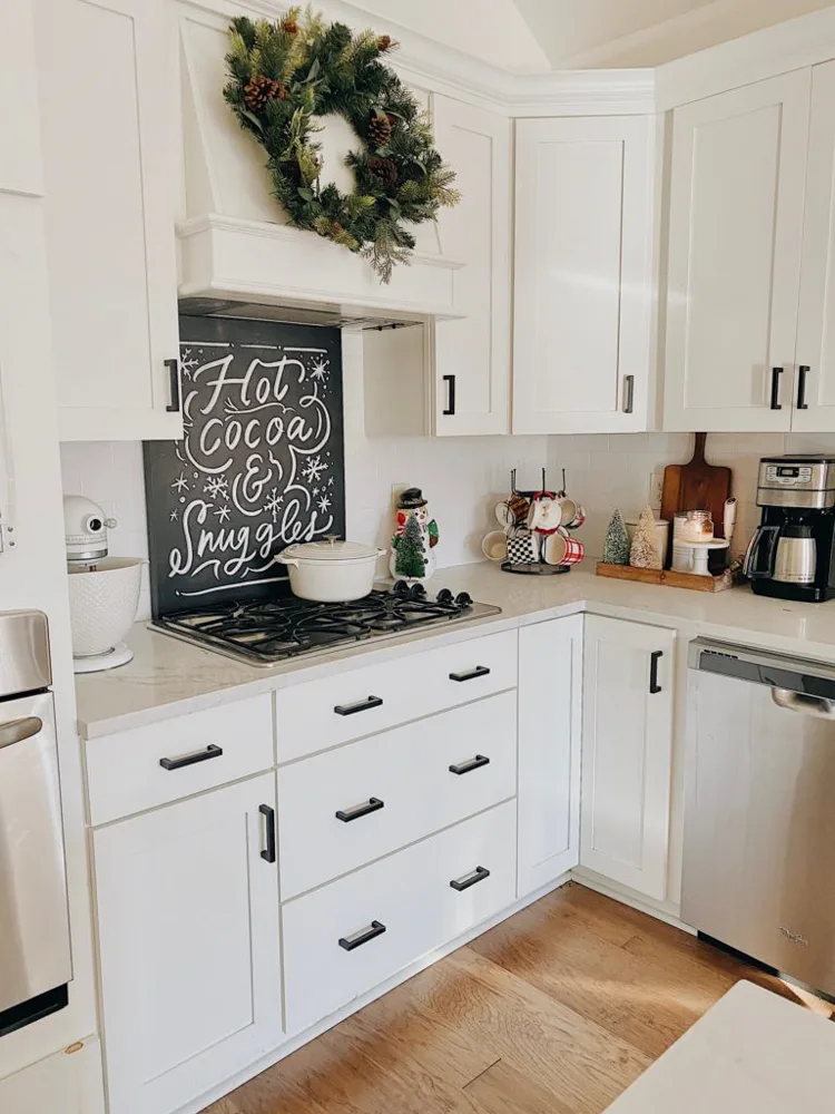 See a Christmas Tour of this kitchen and master bedroom decorated for the holidays.