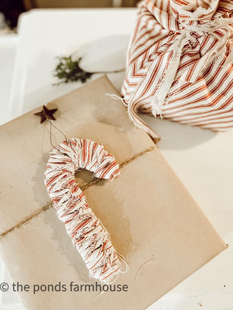 Eco-friendly Gift Wrapping Ideas using scarp fabrics and recycled materials for unique package toppers