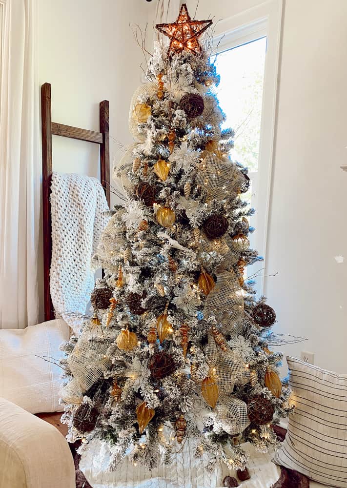 Tree Decorating Tips for the Christmas Tree of your dreams.