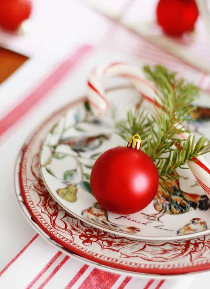 12 Days of Christmas Table Setting Ideas for the Holidays.