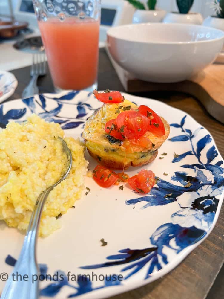 Easy Breakfast recipe - Bacon & Egg Muffins with grits and chopped tomatoes.  Grapefruit juice for Thanksgiving 