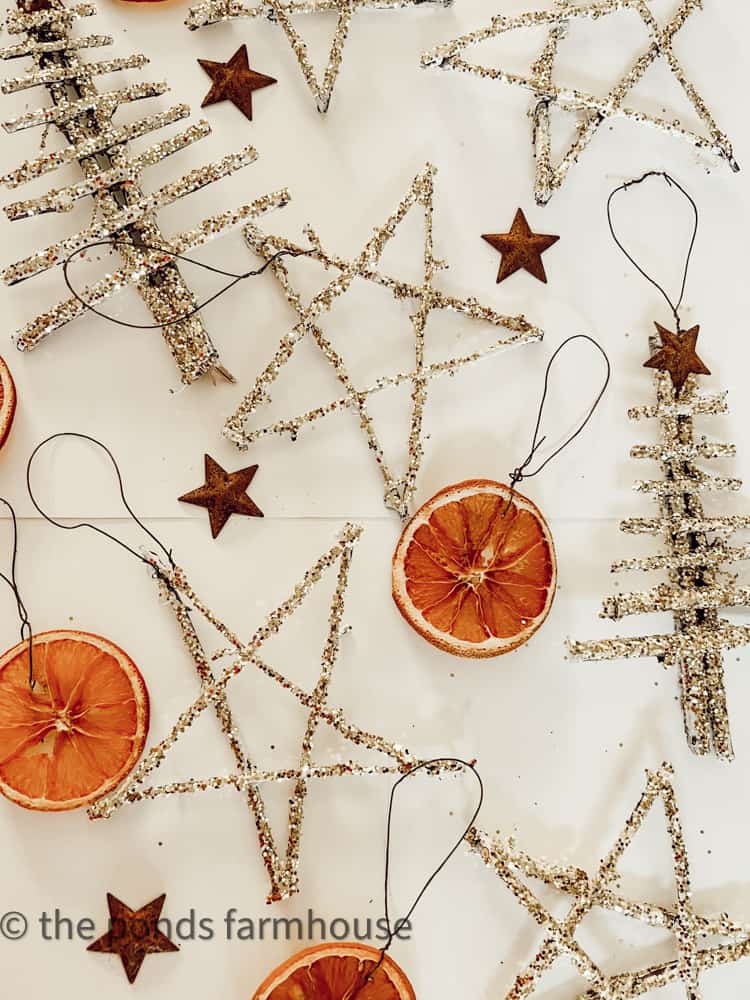 Eco-friendly DIY Ornaments, glitter, Foraged, Sustainable Holiday Craft Projects for budget-friendly decor.