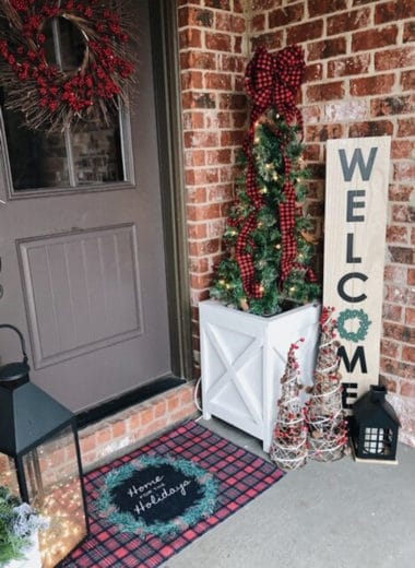 DIY Front Door Wreaths and Front Door Christmas Decor Ideas