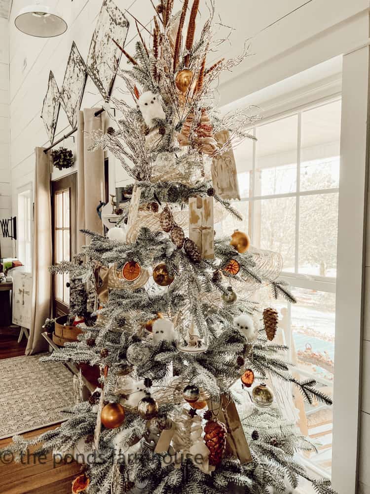 5 Sustainable Cheap Ways To Decorate Christmas Trees In 2024 5 Sustainable Cheap Ways To Decorate Christmas Trees In 2024