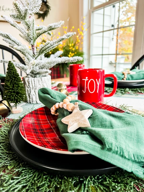 Ideas for a Christmas Morning Tablescape