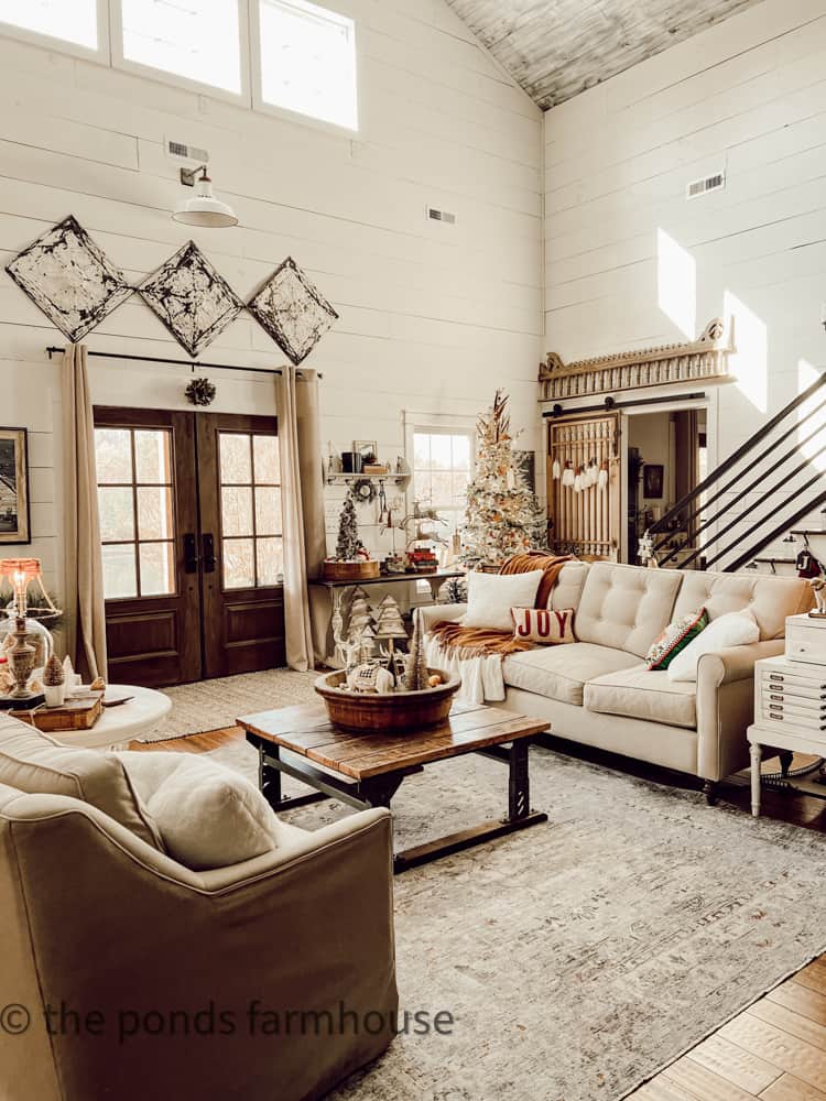 Christmas Farmhouse Living Room Ideas with Industrial and Modern Farmhouse Style.