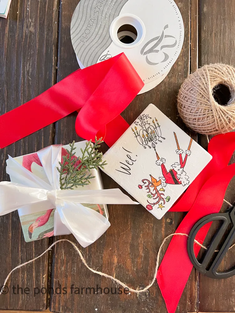 DIY Gift Ideas Christmas Napkin Decoupage Craft ideas.  