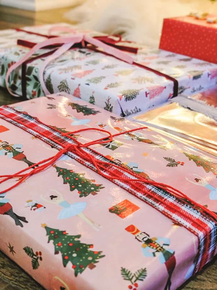 10 Beautiful Gift Topper Ideas for Christmas Gift Wrap Ideas