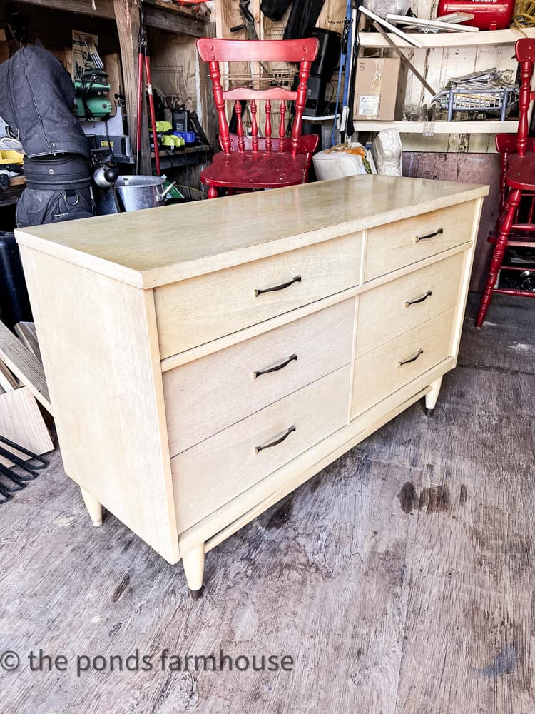 Easy Vintage Mid-Century Furniture Flip with chalk paint and rustoleum.